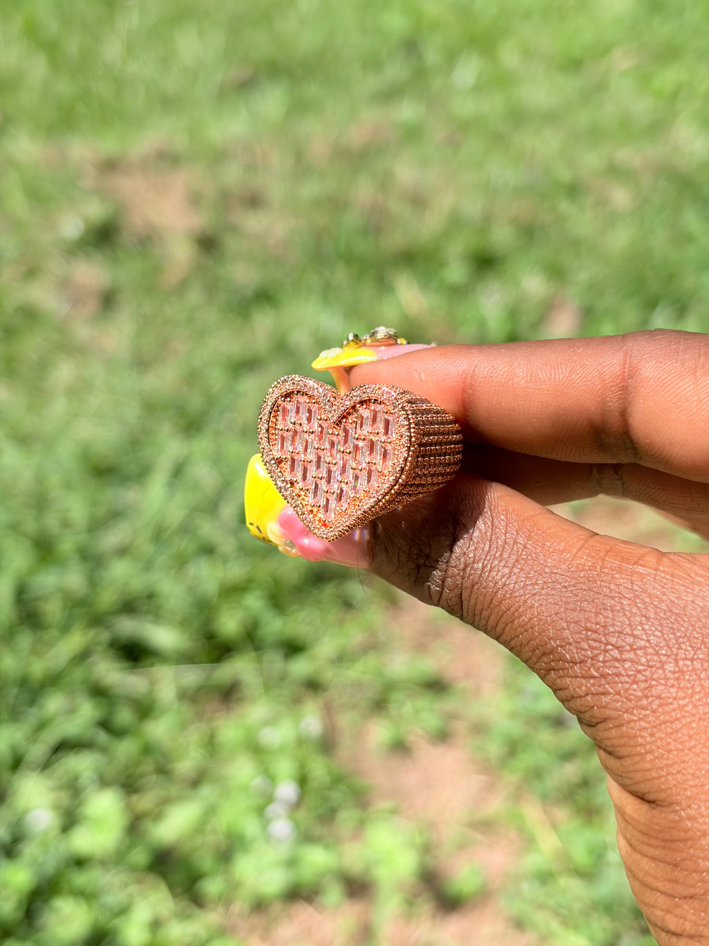 Anillos de corazón con brillantes